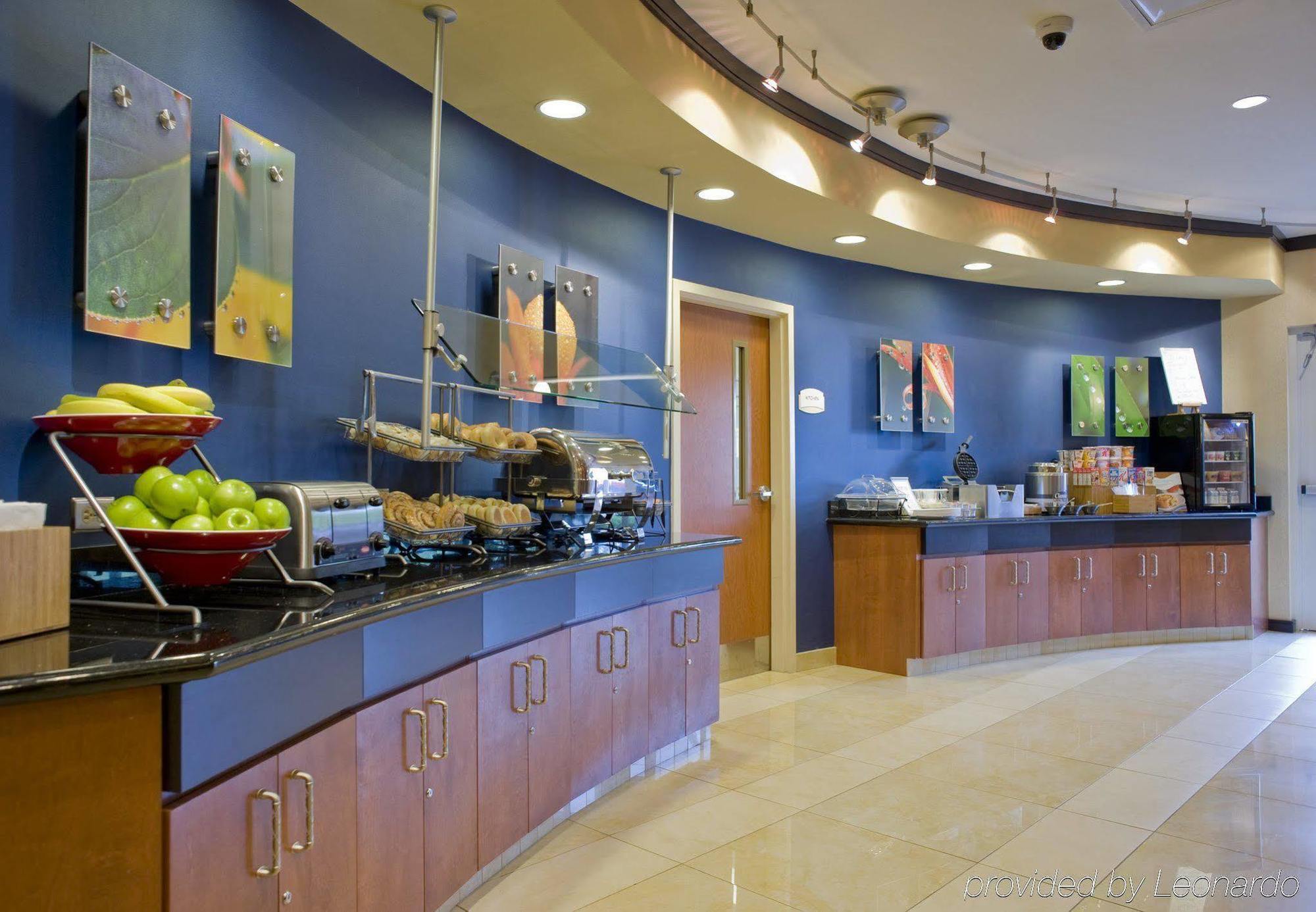 Fairfield Inn & Suites Columbus Restaurant foto
